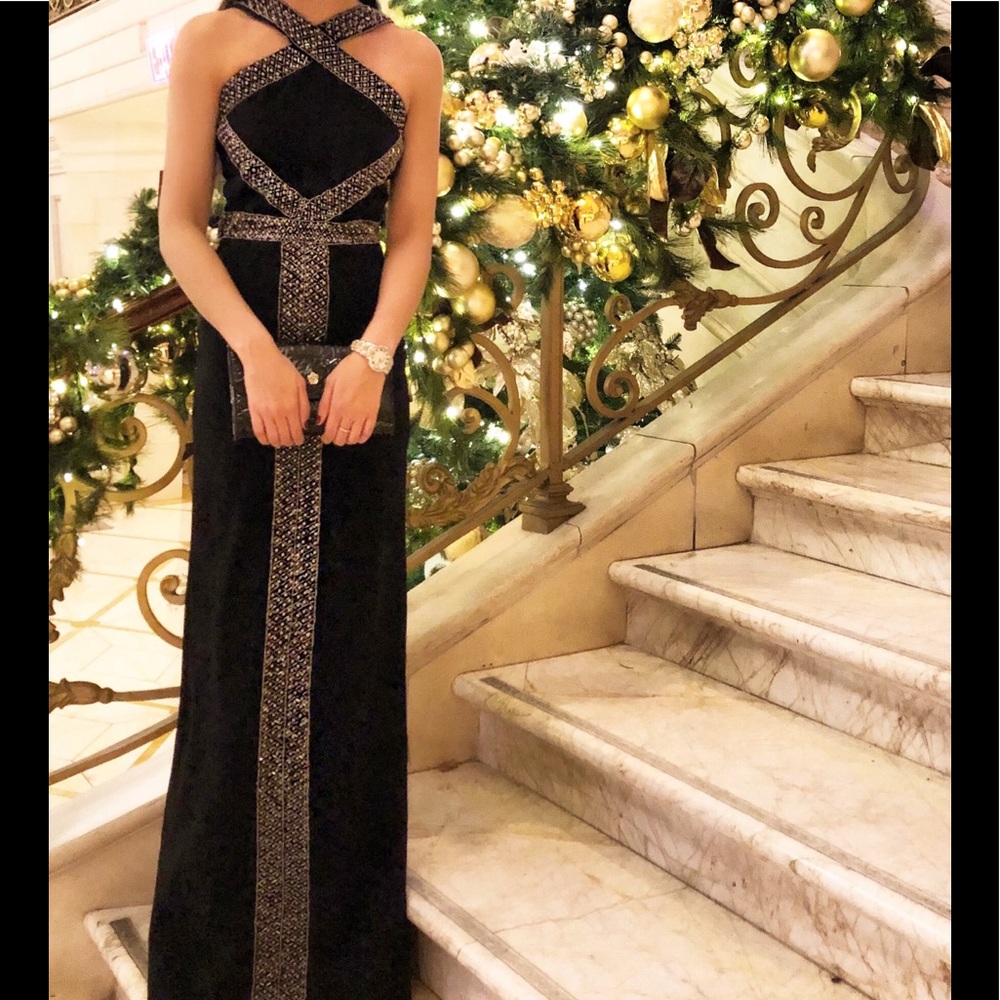 Parker Black - Black gown w/ embellishment size 0